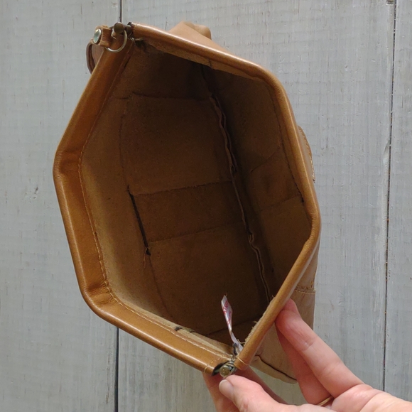 Vintage Leather Clutch Purse - Picture 2 of 4